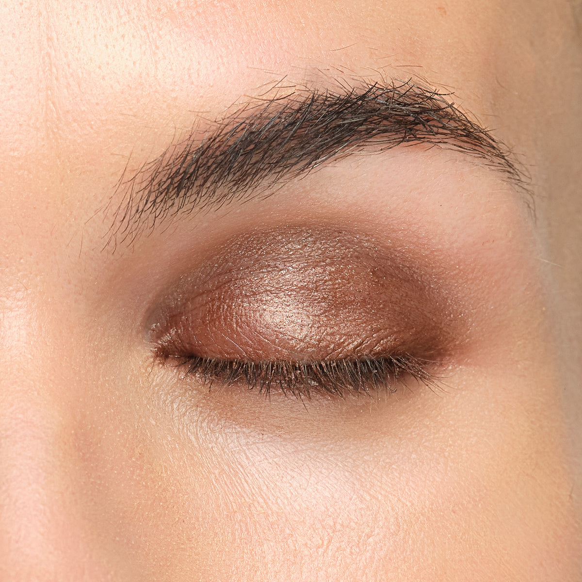 Lük Beautifood Luminous Eye Crayon in Cocoa — Cocoa on the eyelid as a bronze eyeshadow